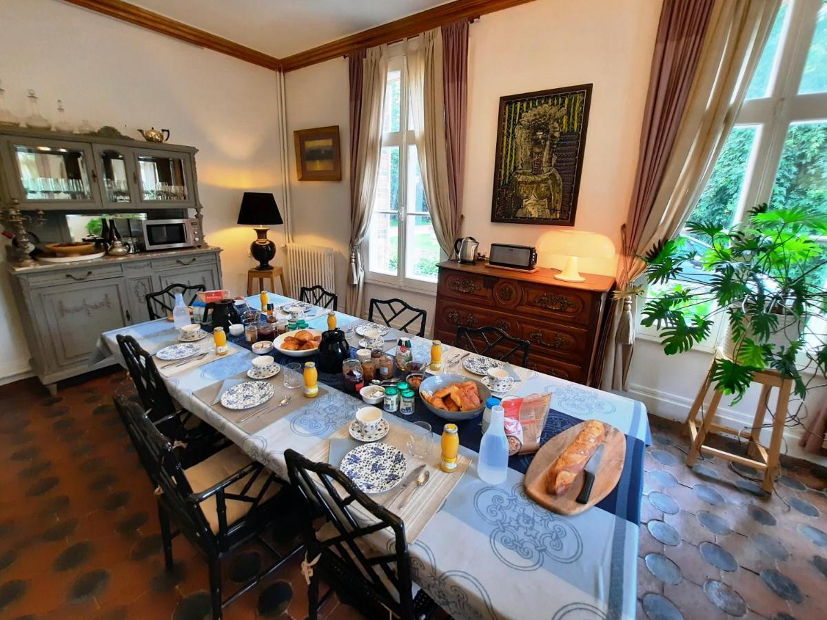 ヴェルヌイユ・ダヴル・エ・ディトン Manoir Des Tuileries Du Buisson Bed & Breakfast エクステリア 写真