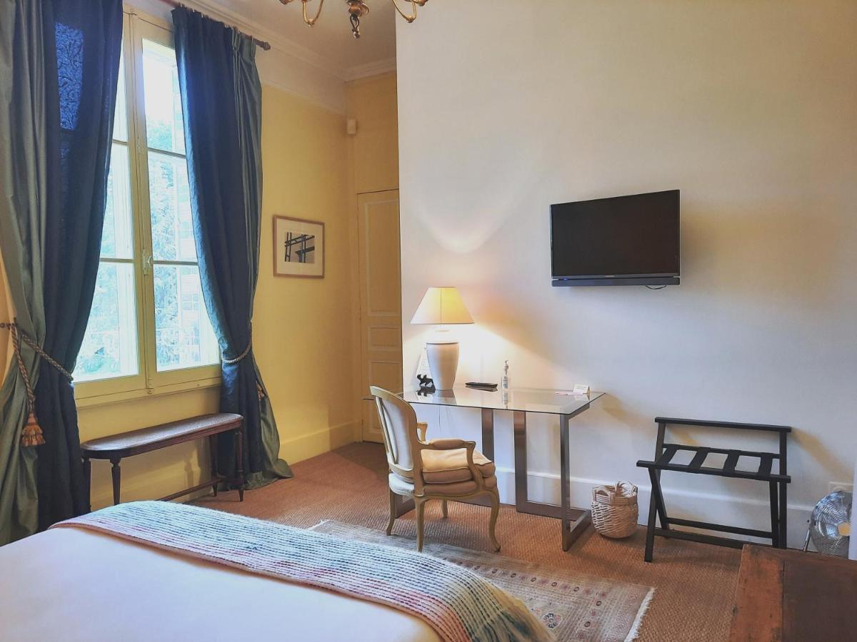ヴェルヌイユ・ダヴル・エ・ディトン Manoir Des Tuileries Du Buisson Bed & Breakfast エクステリア 写真